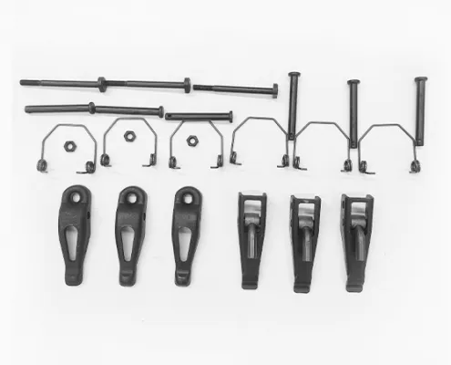 What common spare parts are included in a tractor clutch repair kit?